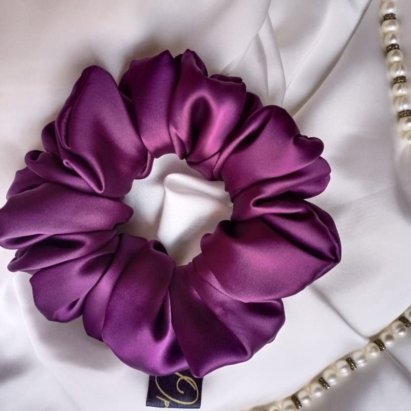 Tippssi Silk Scrunchies